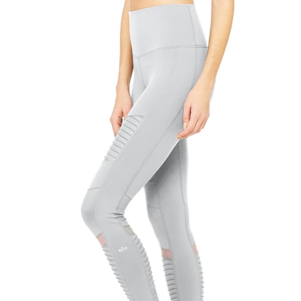 Alo Yoga Moto Leggings size M
